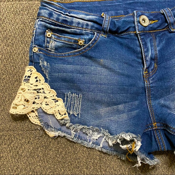Distressed Lace Jean Shorts, Low Rise by Ardene - Picture 2 of 9